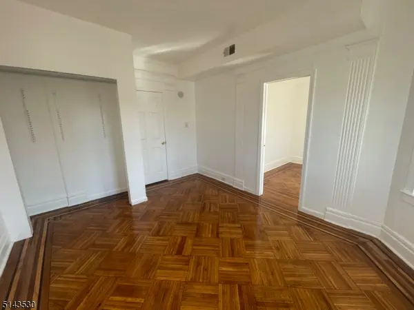 776 S 18th St #3, Newark, NJ 07103-1050