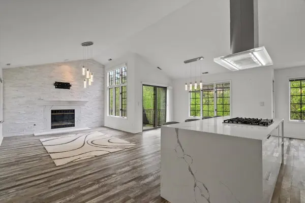 1105 Foxtail Court #1105, Darien, IL 60561