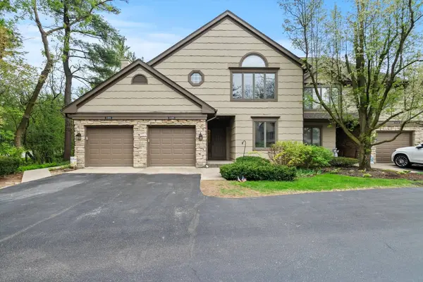 1105 Foxtail CT #1105, Darien, IL 60561