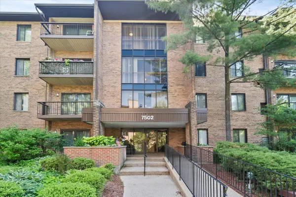 7502 Farmingdale Drive #408, Darien, IL 60561