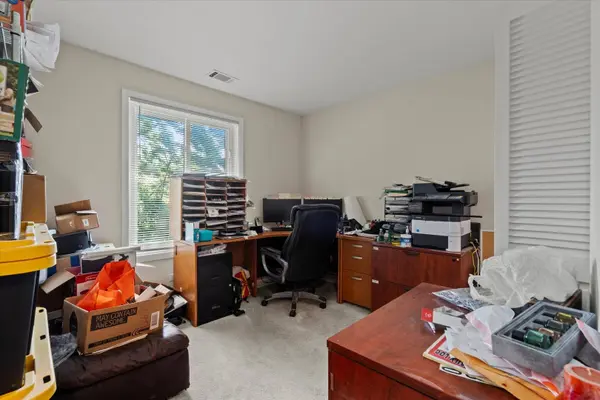 7502 Farmingdale DR #408, Darien, IL 60561