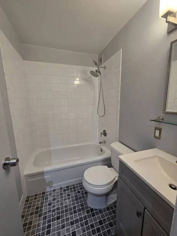 4343 N CLARENDON Avenue #1301, Chicago, IL 60613