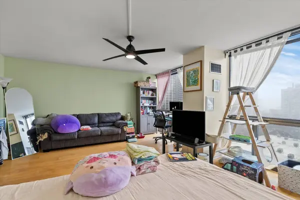 4343 N CLARENDON AVE #1301, Chicago, IL 60613