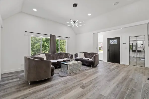 219 S Washington Street, Lockport, IL 60441