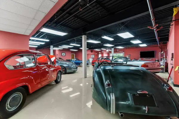 501 S Grace ST, Addison, IL 60101