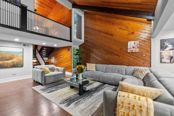 11905 S Lakewood AVE, Palos Park, IL 60464