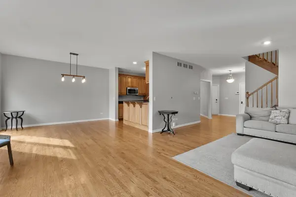 217 Winding Trails DR, Willow Springs, IL 60480