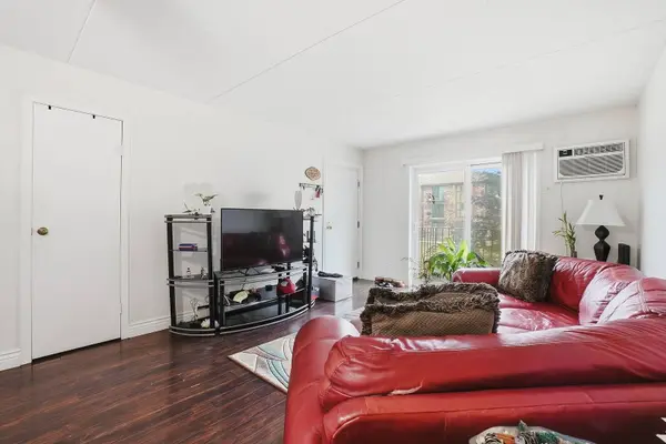 332 KLEIN CREEK CT #C, Carol Stream, IL 60188