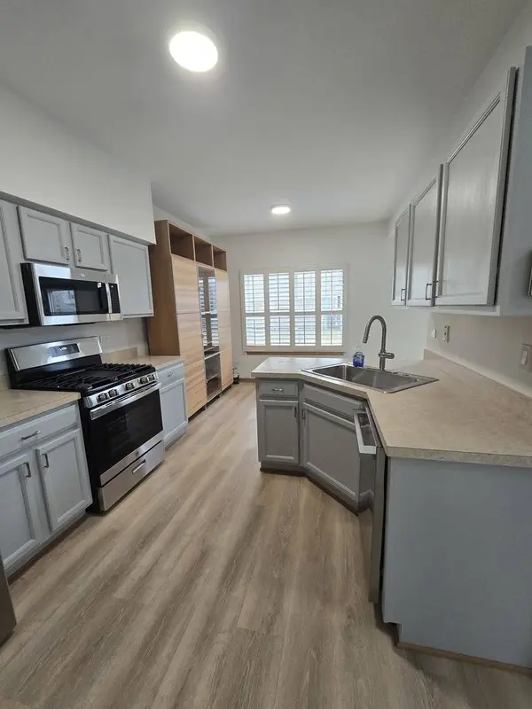 4135 Oak Tree LN #4135, Plainfield, IL 60586