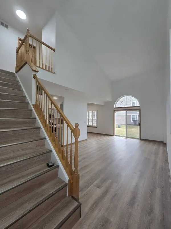 4135 Oak Tree LN #4135, Plainfield, IL 60586