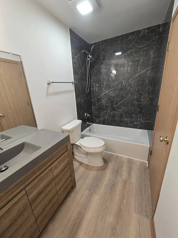 4135 Oak Tree LN #4135, Plainfield, IL 60586