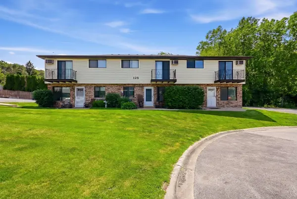 125 Willows Edge CT #C, Willow Springs, IL 60480
