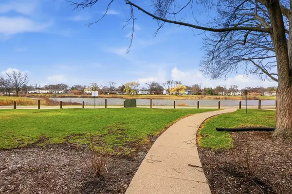 332 KLEIN CREEK CT #C, Carol Stream, IL 60188