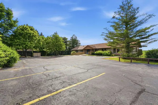 8265 S Archer AVE, Willow Springs, IL 60480