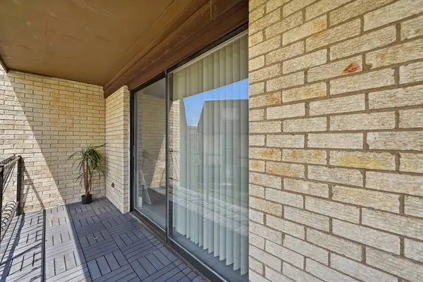 11123 S 84th AVE #2B, Palos Hills, IL 60465