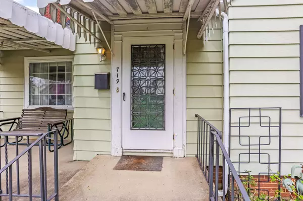 719 E 5th Avenue, Lancaster, OH 43130