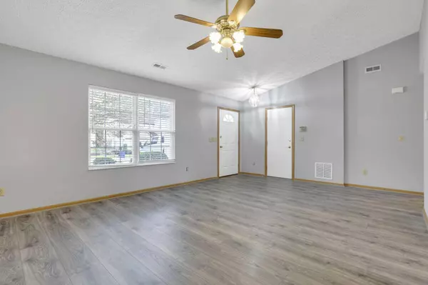 7050 Weurful Drive, Canal Winchester, OH 43110