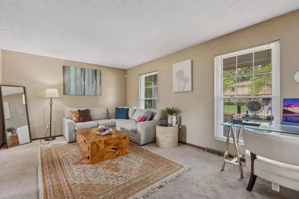 6897 Roundelay Road, Reynoldsburg, OH 43068