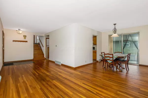 280 Woodsview Drive, Canal Winchester, OH 43110