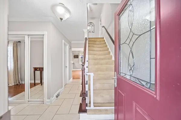 8914 Stonehenge Drive, Pickerington, OH 43147