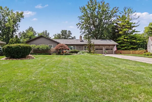 305 Woodsview Drive, Canal Winchester, OH 43110