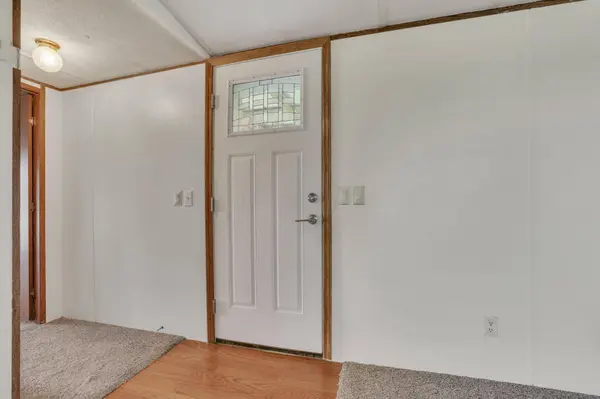 4570 Mainesville Road, Junction City, OH 43748