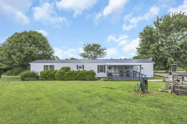 4570 Mainesville Road, Junction City, OH 43748