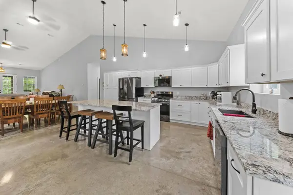 11691 Cherry Lane, Baltimore, OH 43105