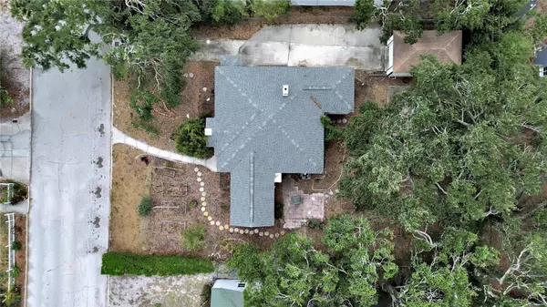 235 38TH ST S, St Petersburg, FL 33704