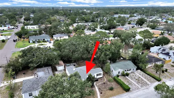 235 38TH ST S, St Petersburg, FL 33704