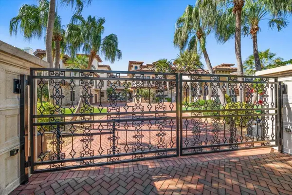 1700 GULF BLVD, Belleair Beach, FL 33786