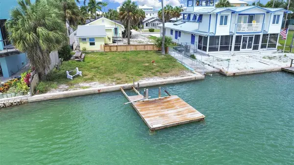 201 90TH AVE, Treasure Island, FL 33706