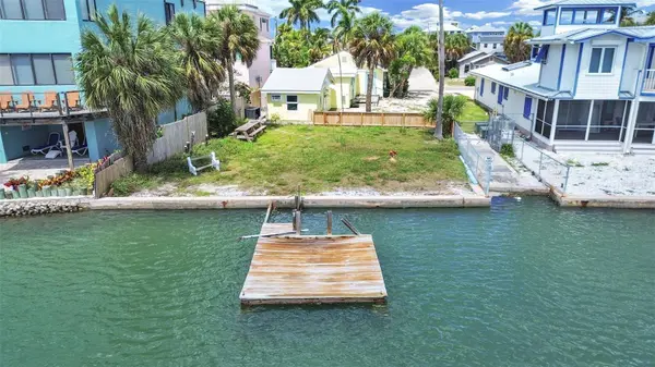 201 90TH AVE, Treasure Island, FL 33706