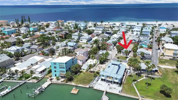 130 90TH AVE, Treasure Island, FL 33706