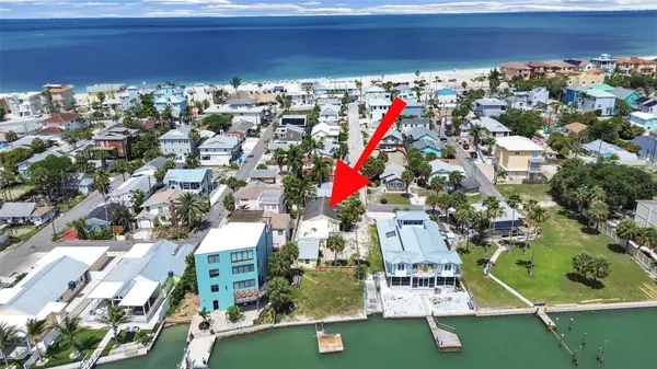 201 90TH AVE, Treasure Island, FL 33706