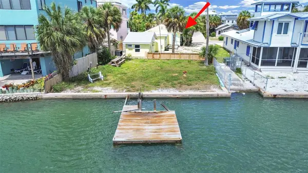 201 90TH AVE, Treasure Island, FL 33706