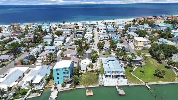 130 90TH AVE, Treasure Island, FL 33706
