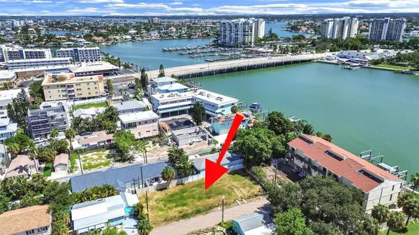 140 92ND AVE, Treasure Island, FL 33706