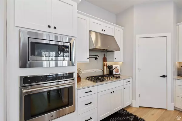 2321 E JOHN HOLLADAY CT S, Holladay, UT 84117