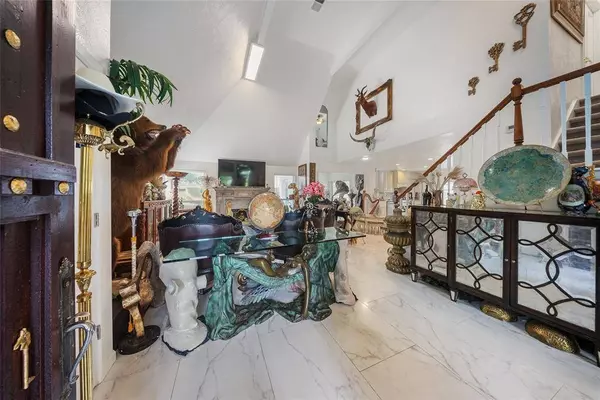 10135 Wayward Wind LN, Houston, TX 77064