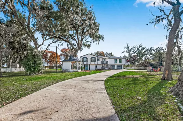 29927 County Road 25, Damon, TX 77430