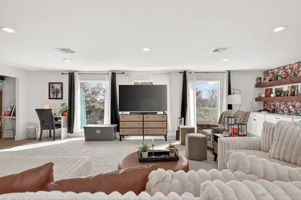 29927 County Road 25, Damon, TX 77430