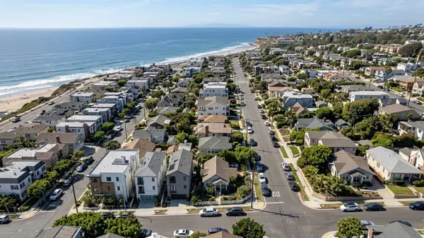 What to Know About Real Estate in The Avenues of Redondo Beach, CA,Clara Baum