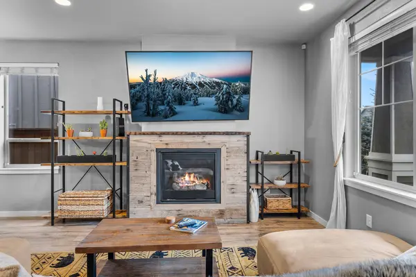 20475 Del Coco Ct, Bend, OR 97702-9415