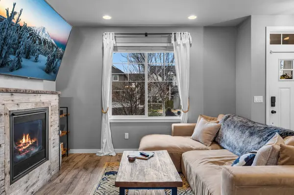 20475 Del Coco Ct, Bend, OR 97702-9415