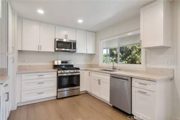 204 N La Paloma AVE, San Jacinto, CA 92582