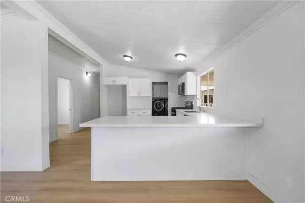 22838 Bear Valley RD #106, Apple Valley, CA 92308