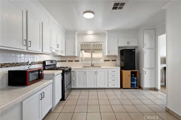 22838 Bear Valley #64, Apple Valley, CA 92308