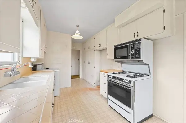 845 E Florence, West Covina, CA 91790