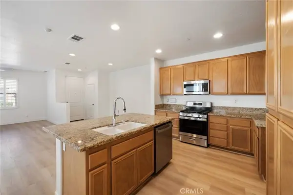 14975 S Highland AVE #13, Fontana, CA 92336